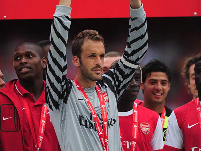 Arsenal Skipper Cesc Fabregas Has A Lot Of Trust In Goalkeeper Manuel Almunia Goal Com