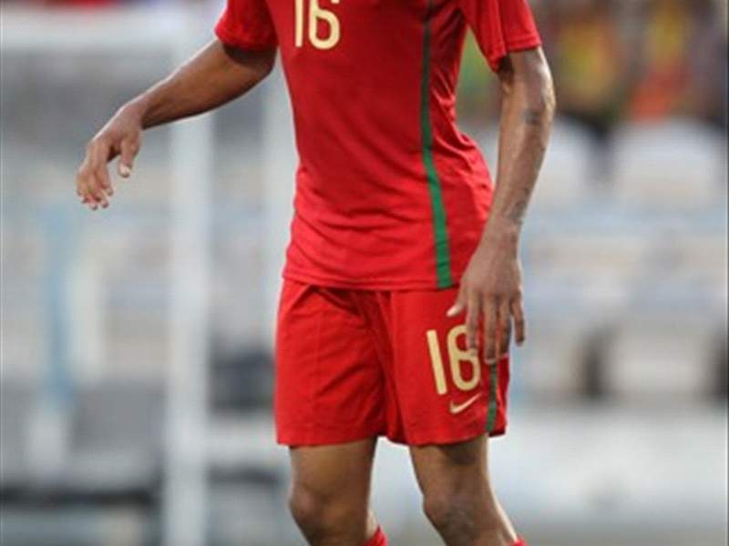 Agent For Manchester United New Boy Bebe Under Scrutiny Report Goal Com