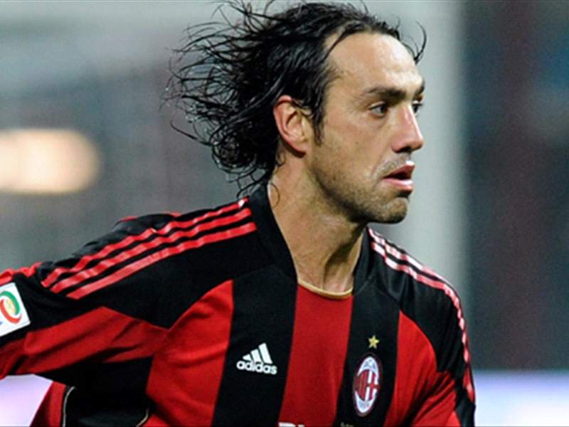 Official Alessandro Nesta Signs 2012 Ac Milan Extension Goal Com