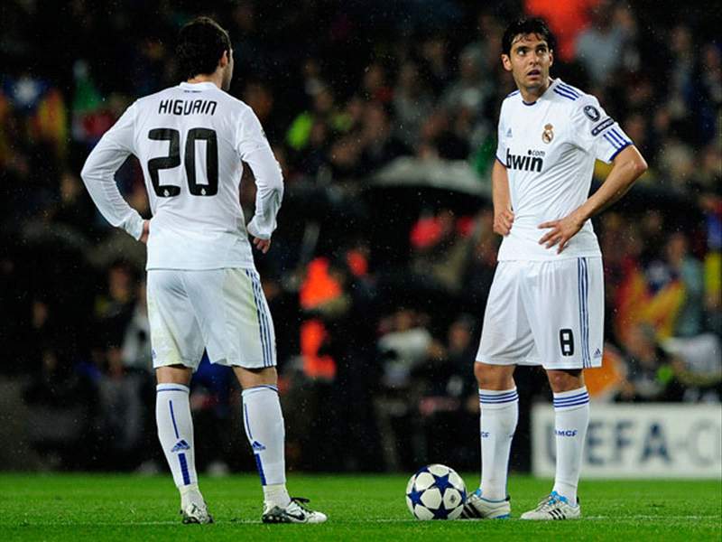 Gonzalo Higuain Wants To Stay At Real Madrid Says His Father Goal Com