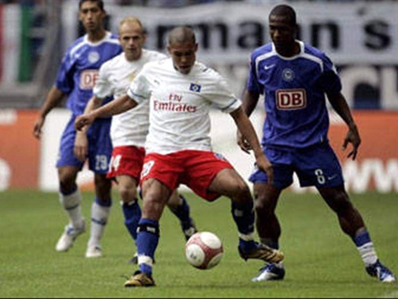 Hsv Mancity Macht Hohes Angebot Fur Nigel De Jong Goal Com