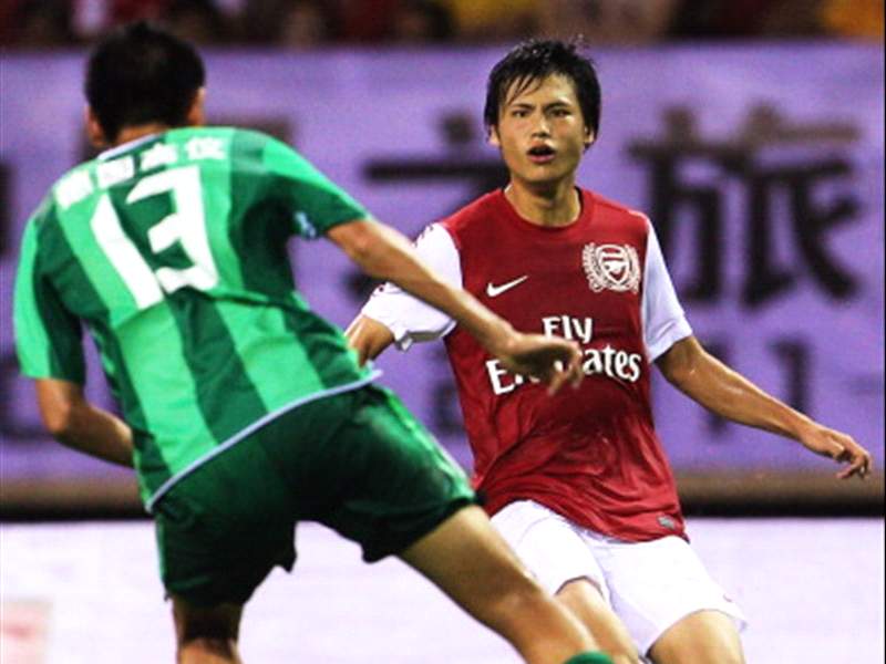 Ryo Miyaichi Hasn T Even Discussed His Immediate Future With Arsenal Boss Arsene Wenger Goal Com