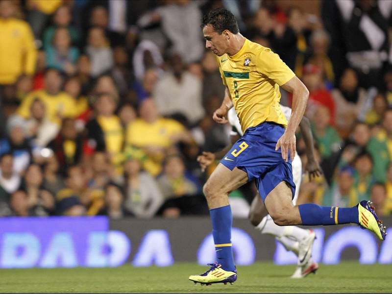liverpool join the race for brazil international striker leandro damiao goal com goal com