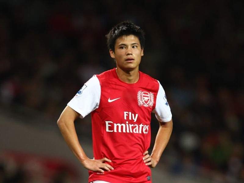 Arsenal S Ryo Miyaichi Set To Be Sidelined For At Least Three Weeks With An Ankle Injury Goal Com