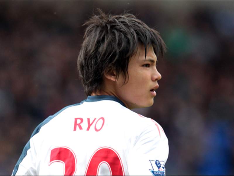 Ryo Miyaichi Will Be A Regular At Arsenal Next Season Says Theo Walcott Goal Com