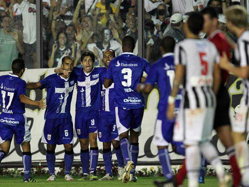 Copa Libertadores 2012 Vasco Move To The Top Of The Group Whilst Internacional Are Held In Bolivia Goal Com