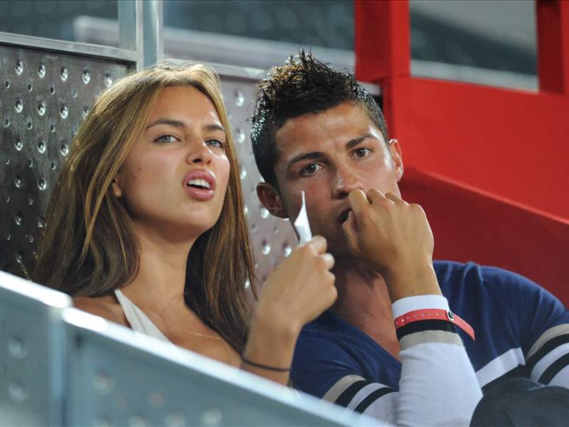 Cristiano Ronaldo Fuhlt Sich Falsch Behandelt Keiner Glaubt An Meine Romantik Goal Com
