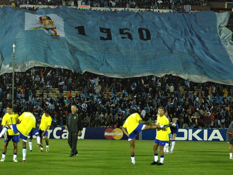 プーマ １９５０の亡霊 ビデオでブラジルに皮肉 Goal Com