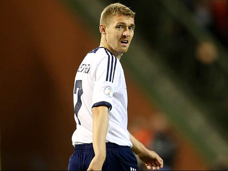 スコットランド新監督のストラカン ダレンの回復を祈っている Goal Com