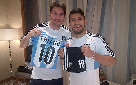 Aguero Delivers Gift For Thiago Messi Goal Com