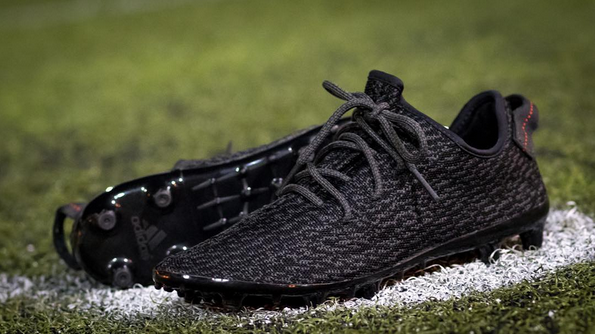 adidas yeezy futbol