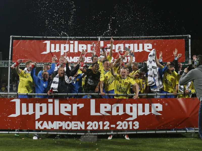 Sc Cambuur Leeuwarden Rayakan Promosi Goal Com