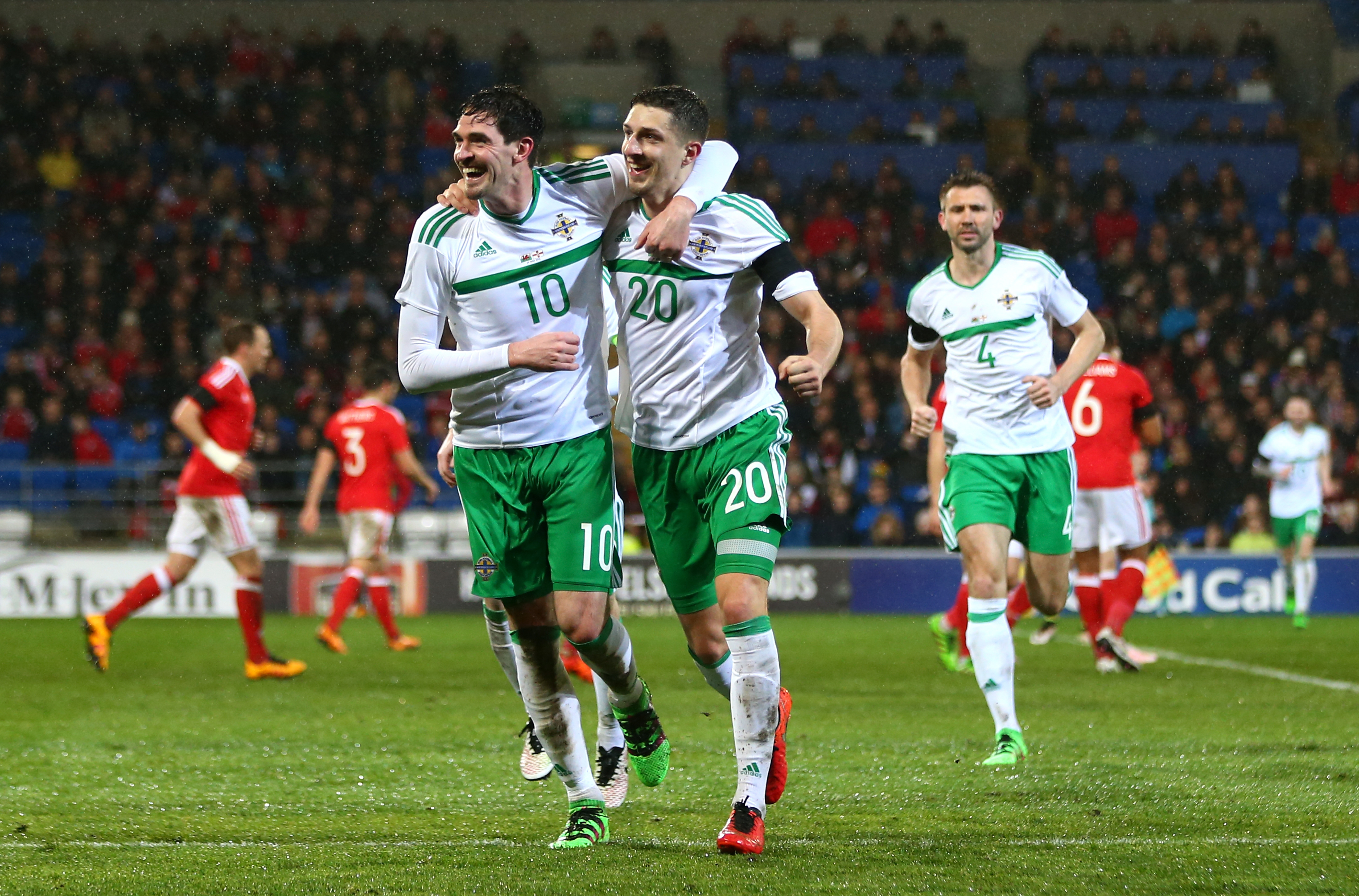 Словения и Северная Ирландия. Ирландские футбольные клубы. North Ireland Football. Irlandiya Futbol Player.