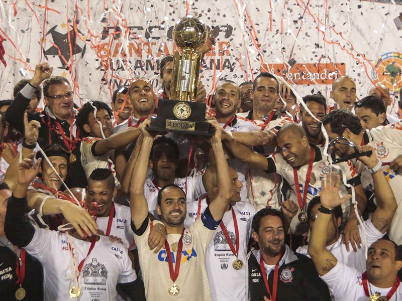 Especial: Corinthians é 'campeão de tudo' dentro de um ...