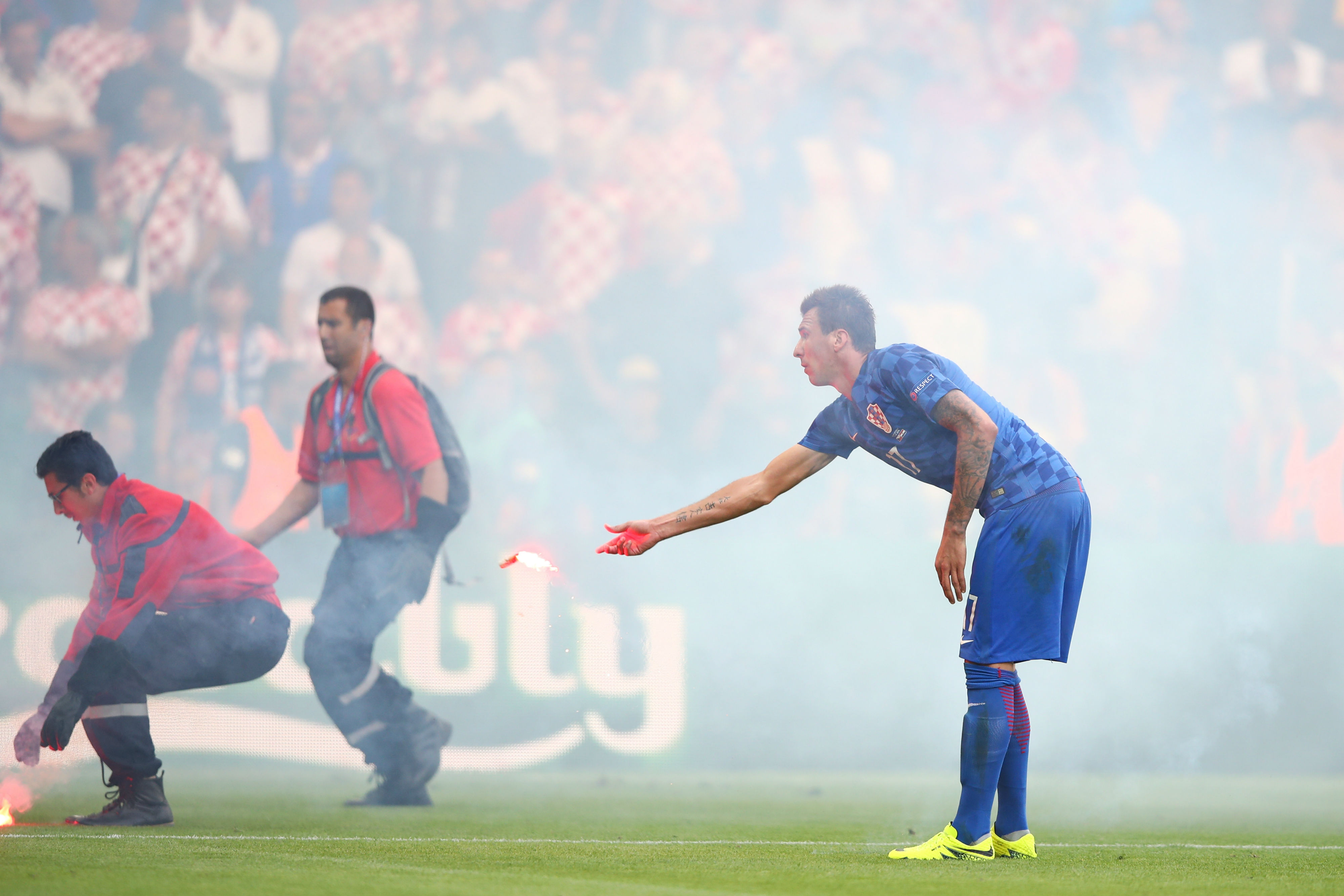 Croatia President Slams Fans After Flare Protest At Euro 16 Goal Com