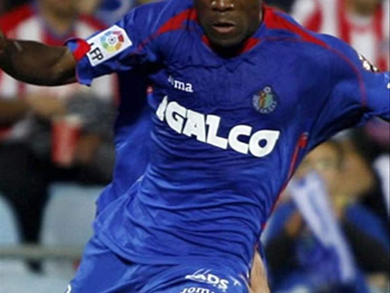 Finished Joffre Guerron Terminates Time With Getafe To Join Atletico Paranaense Goal Com