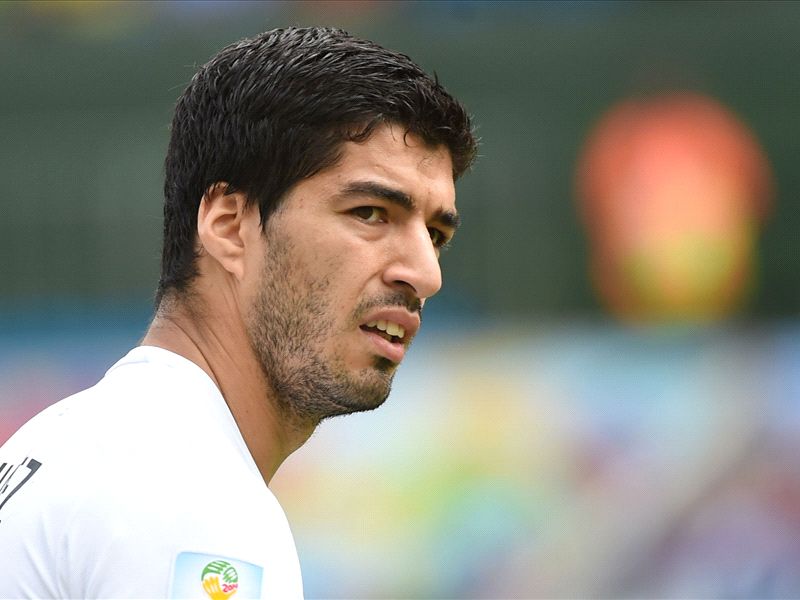 アディダス L スアレス処分を支持 大会中の広告活動中止へ Goal Com