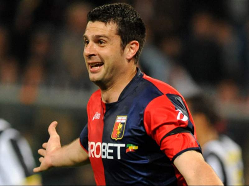 Report Juventus Close In On Genoa Playmaker Thiago Motta Goal Com