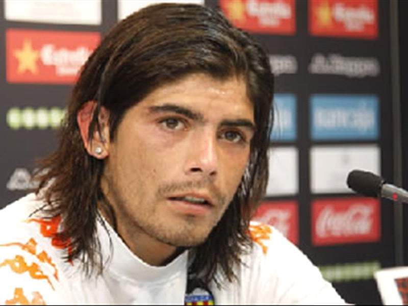 Introducing Ever Banega The New Xabi Alonso With A Mix Of Javier Mascherano Goal Com