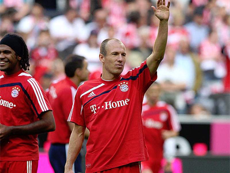 Bayern Munich Winger Arjen Robben Barcelona Were Also Interested In Signing Me Goal Com