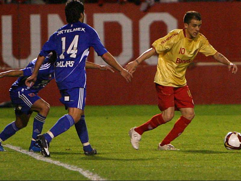 Camisa dourada internacional Clearance