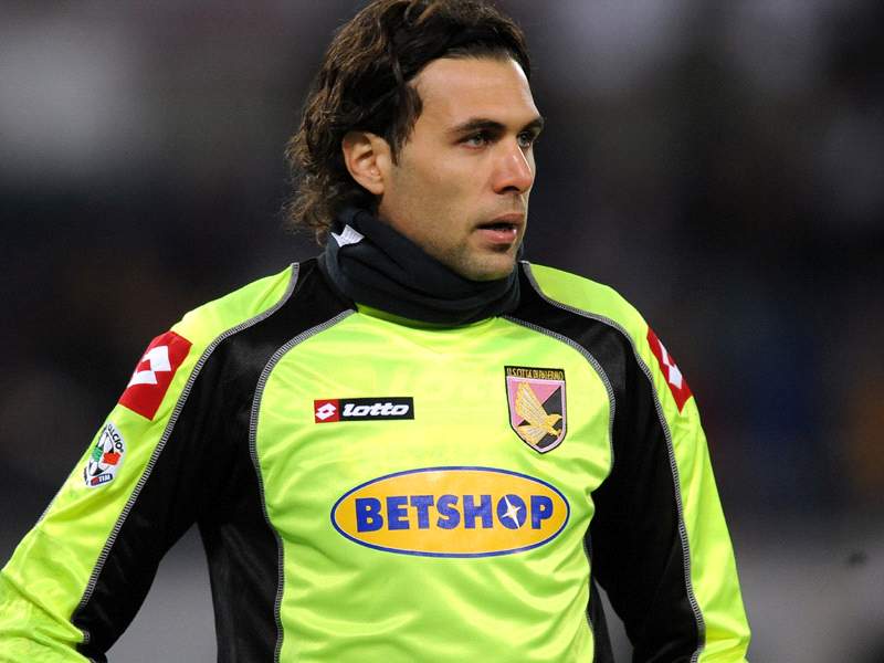 Arsenal Linked With Palermo Goalkeeper Salvatore Sirigu - Report | Goal.com